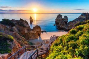 Algarve: Destinația Europeană Ideală pentru Vacanțe în 2026
