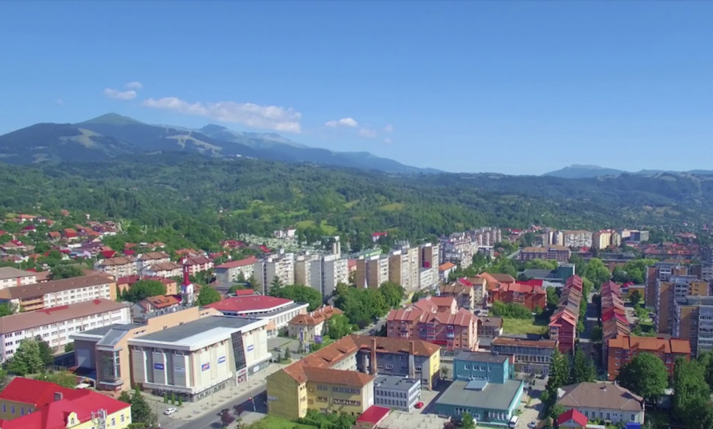 Oportunități imobiliare surprinzătoare în România: Apartamente cu patru camere la prețuri accesibile